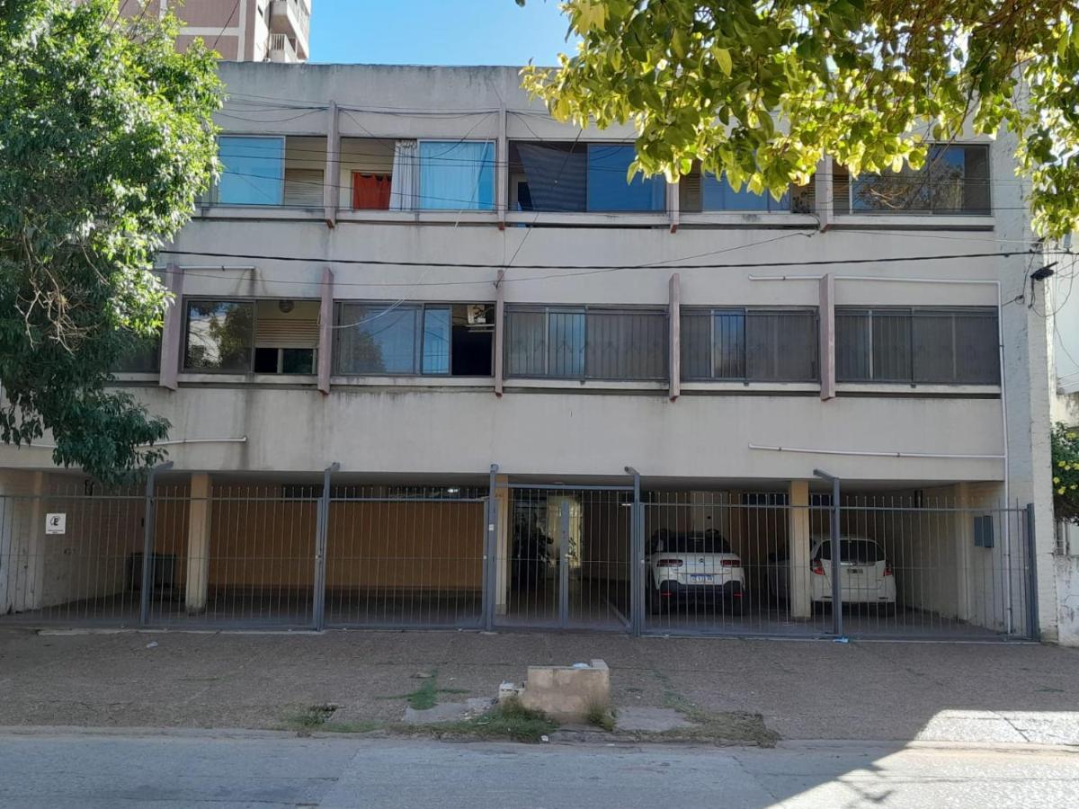 Oteiza Alojamiento Temporario En Resistencia A 150 Mts Peatonal Kültér fotó